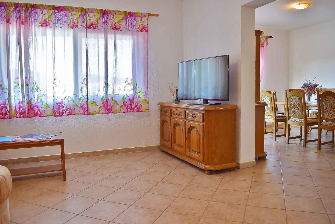 Apartment In Lopar/Insel Rab 17739 Bagian luar foto