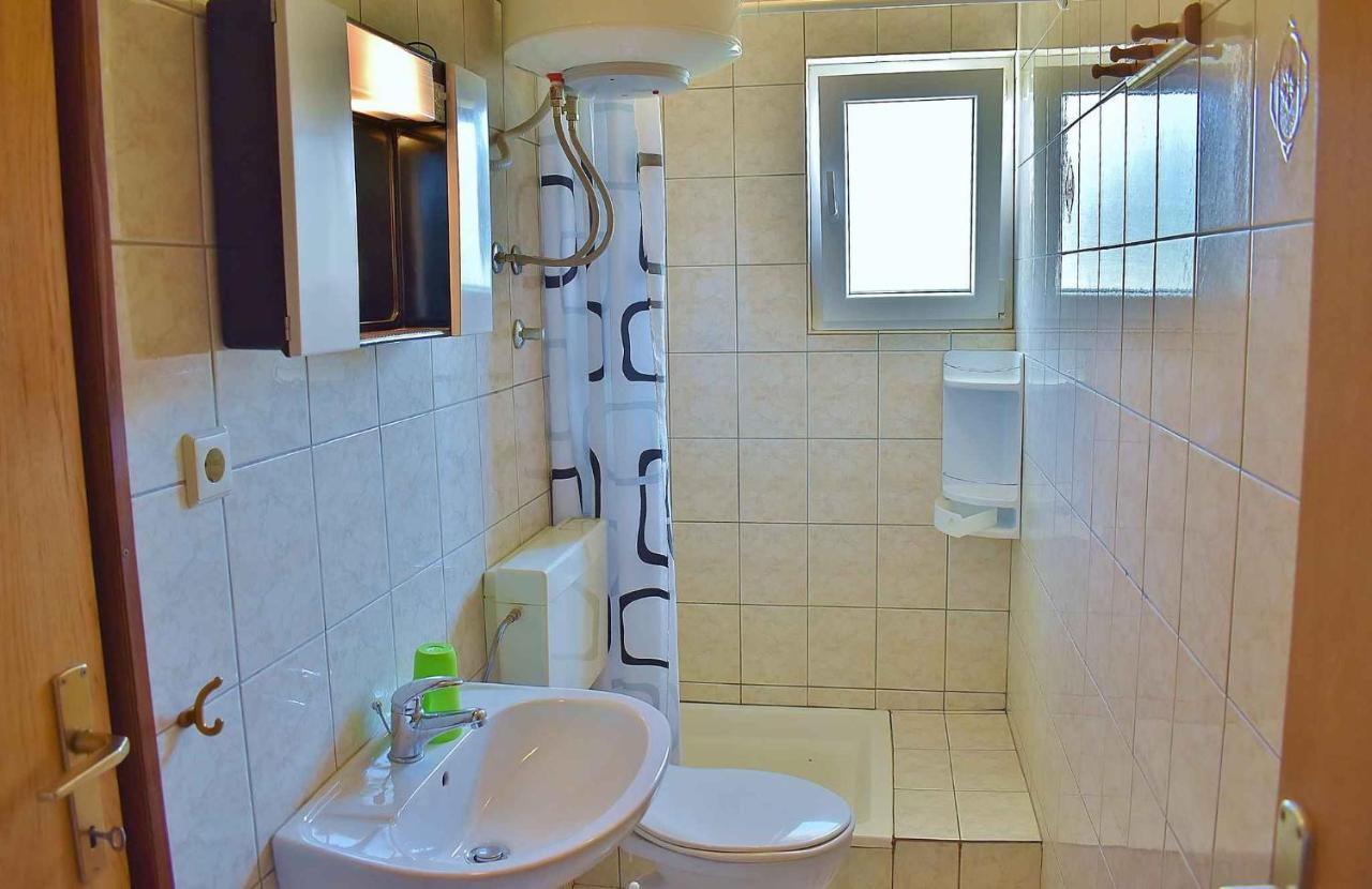 Apartment In Lopar/Insel Rab 17739 Bagian luar foto