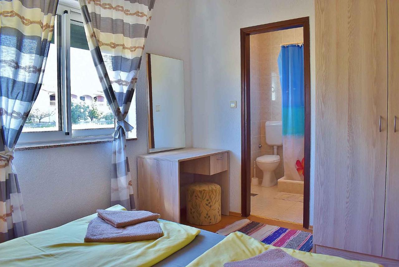 Apartment In Lopar/Insel Rab 17739 Bagian luar foto